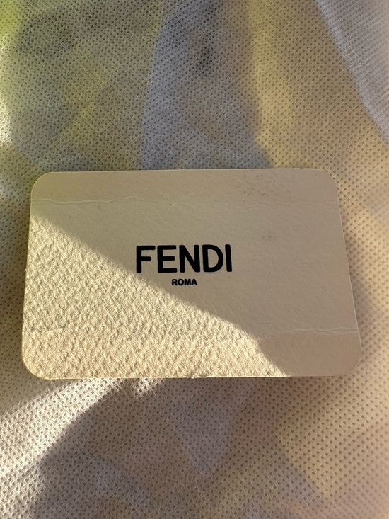 FENDI 2022 Petit Peekaboo ISeeU - Picture 10 of 10